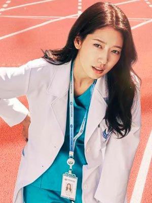 Актриса Пак Шин Хе